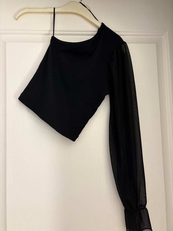 Siyah Tek Kolu Tül Detaylı Üst Zechka - Görsel 2
