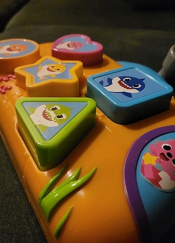 Beden Giochi Preziosi Baby Shark Müzikli Şekil