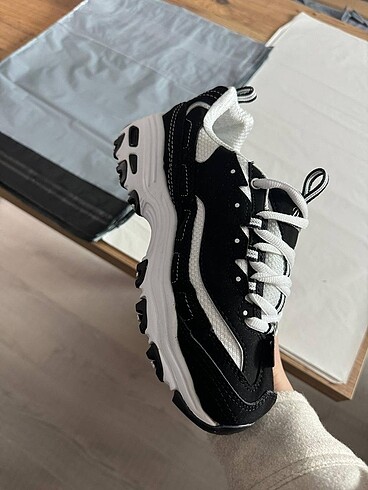 39 Beden Skechers ayakkabı