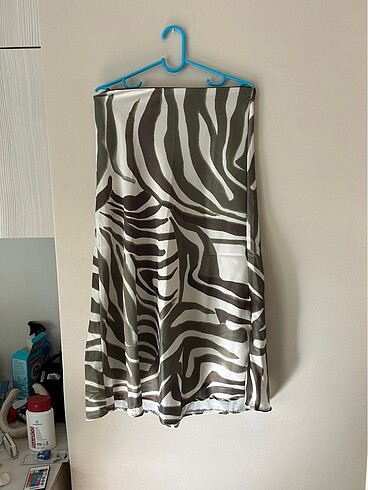 Zebra desen saten midi etek