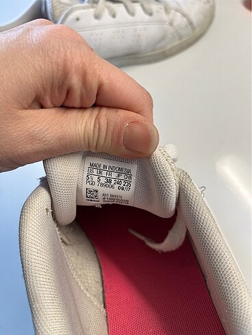 38 Beden Adidas spor ayakkabı