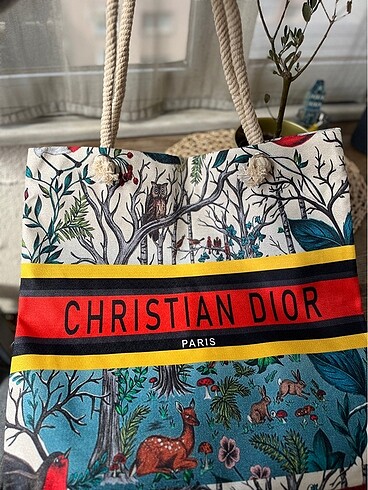 PLAJ çantası CHRISTIAN DIOR yeni sezon??????