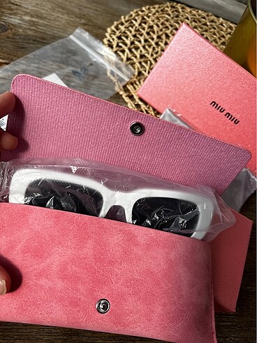 Miu Miu yeni sezon güneş gözlük?????? - Görsel 7