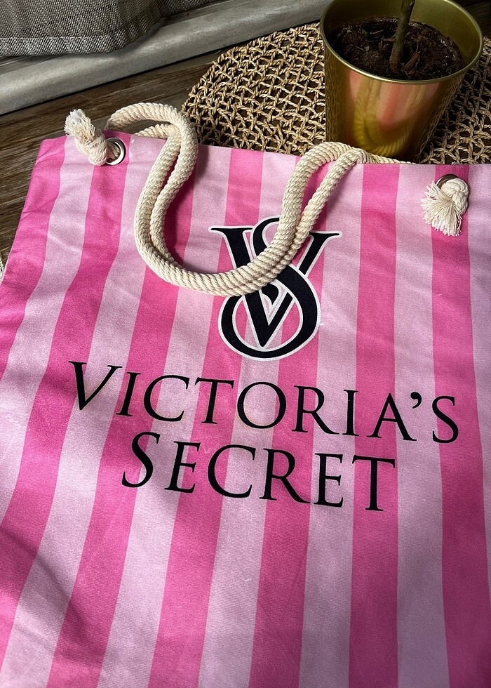 VICTORIA?S SECRET plaj çantası fermuarlı ?????? - Görsel 2
