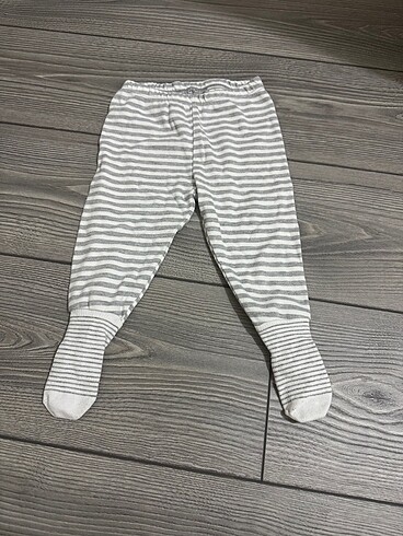 6-9 Ay Beden June çoraplı pijama bebek