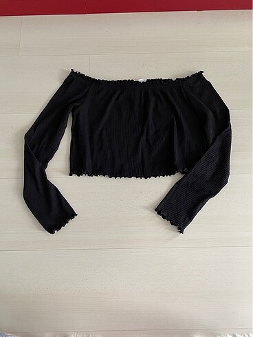 H&M siyah crop.