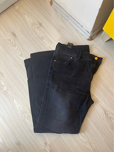 32 Beden Mavi jean