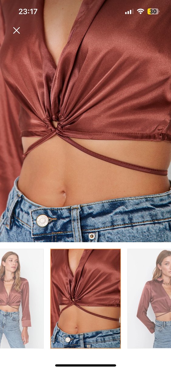 Kahverengi V Yakalı Kısa Saten Bluz - Görsel 2