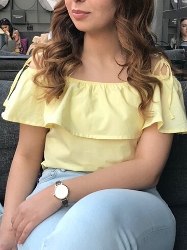 Askılı bağlamalı fırfırlı bebek sarısı omuzu açık üst