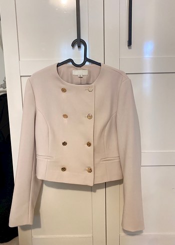 Düğmeli Beyaz Süet Kısa Kadın Kaban - Görsel 5