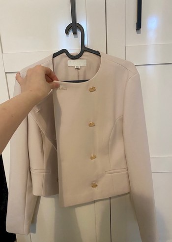 Düğmeli Beyaz Süet Kısa Kadın Kaban - Görsel 6