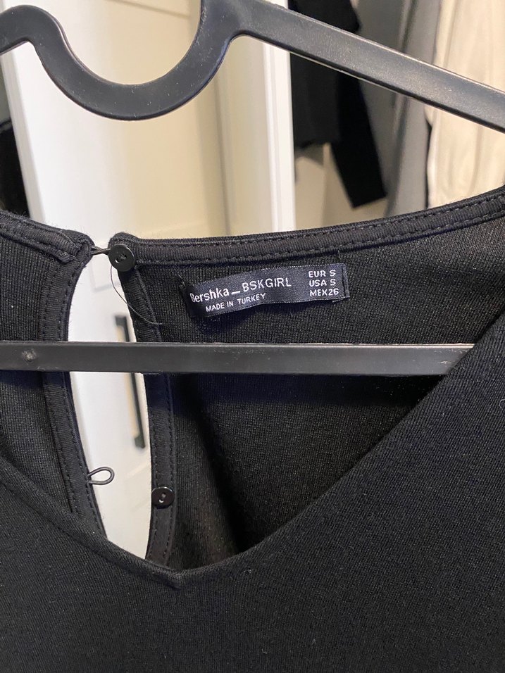 Siyah V Yakalı Mini Tulum - Görsel 4