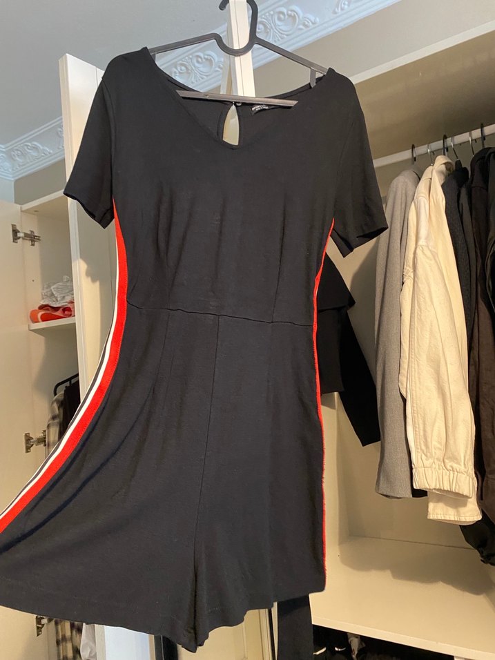 Siyah V Yakalı Mini Tulum - Görsel 2