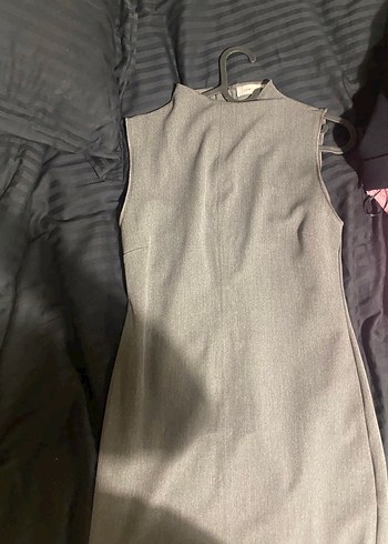 Gri Keten Yüksek Yakalı Uzun Elbise - Görsel 4