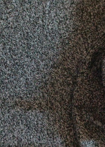 Gri Boğazlı Kısa Kollu Tişört - Görsel 2