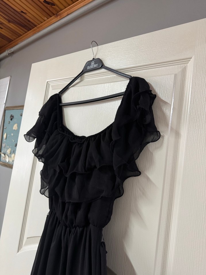 Siyah Fırfırlı Uzun Gotik Kadın Elbise - Görsel 2