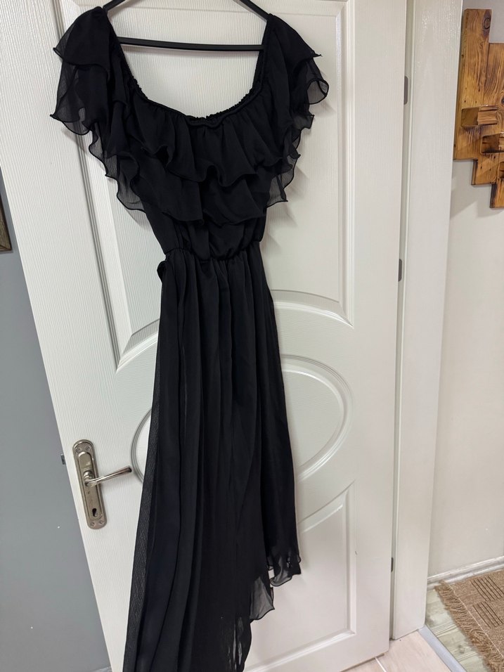 Siyah Fırfırlı Uzun Gotik Kadın Elbise - Görsel 3