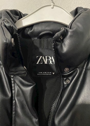 Siyah şişme zara mont - Görsel 2