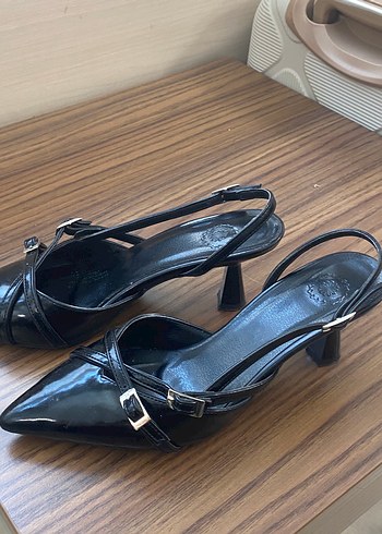 Klasik Siyah Tokalı Stiletto Topuklu Ayakkabı - Görsel 2