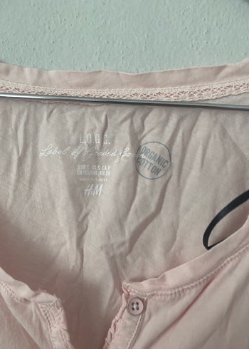 Düğmeli V Yaka Pembe  Tişört - Görsel 2