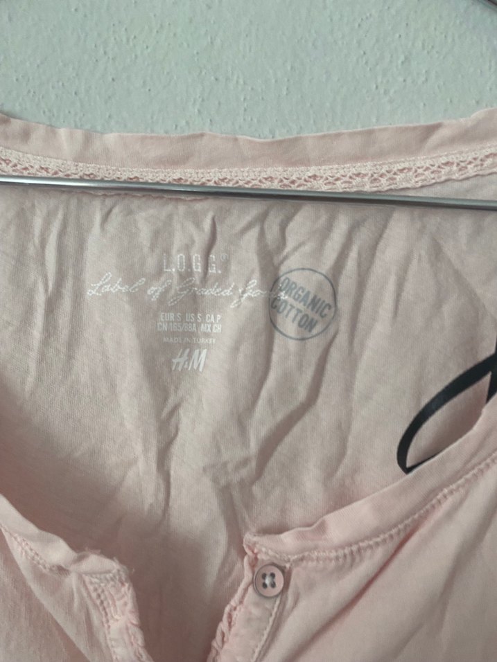 Düğmeli V Yaka Pembe  Tişört - Görsel 2