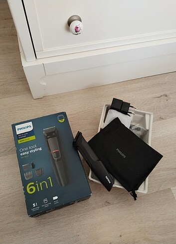 Philips 6 in 1 traş makinesi