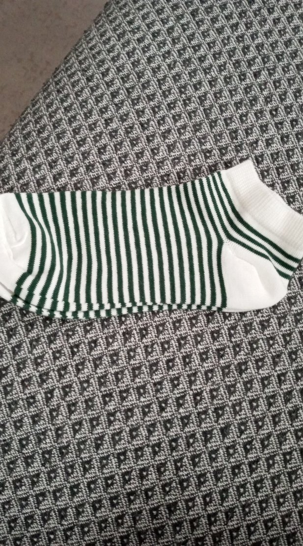 Beyaz ve Yeşil Çizgili Erkek Çorabı - Görsel 2