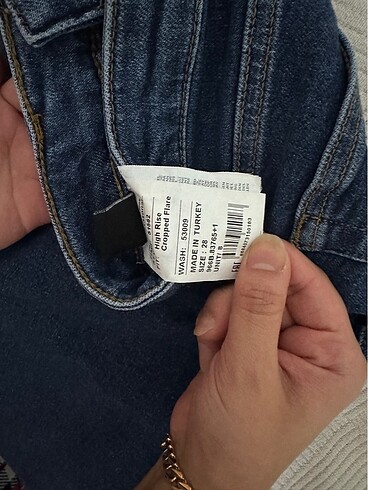 28 Beden mavi Renk Pantolon