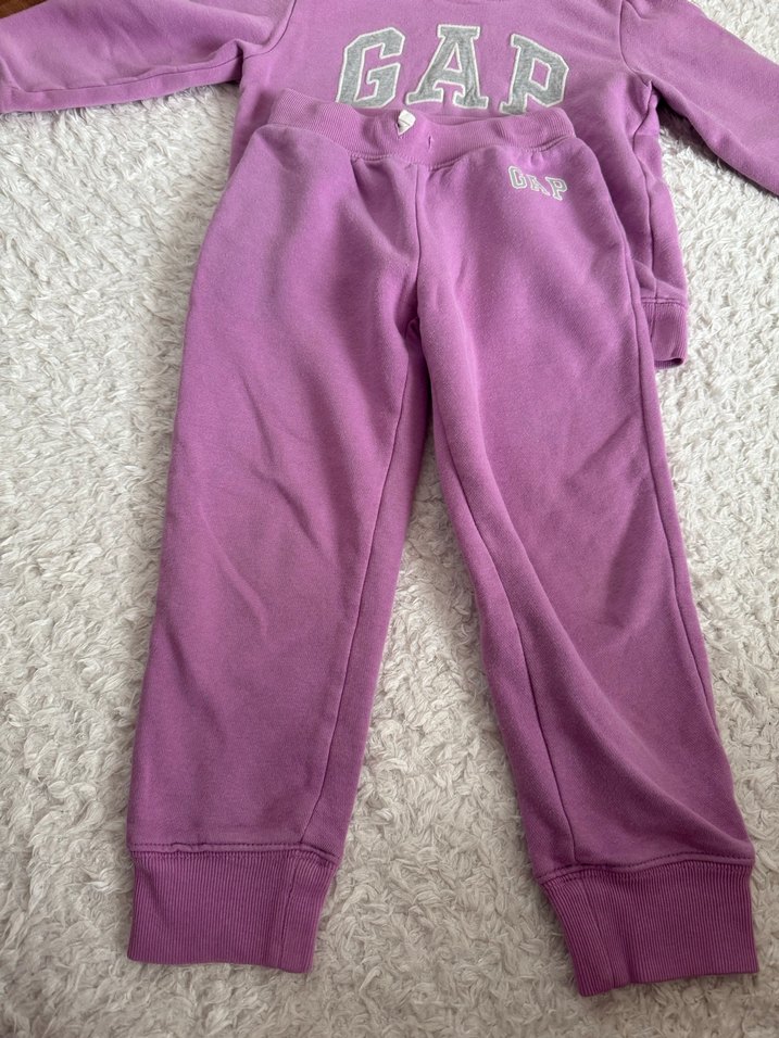 Mor GAP Kız Eşofman Takımı Kapüşonlu - Görsel 4