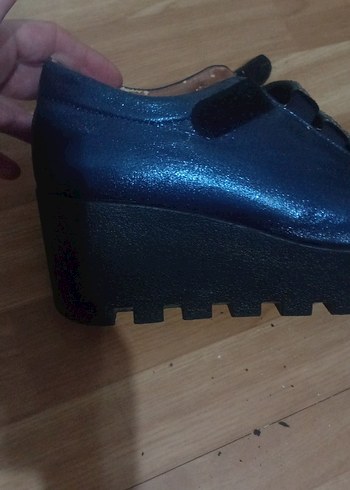 Mavi Parlak Dolgu Topuklu Kadın Spor Ayakkabı - Görsel 4