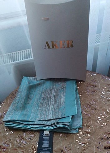 Aker Twin esarp