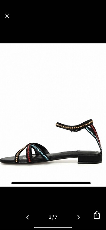 Nine West Taşlı sandalet
