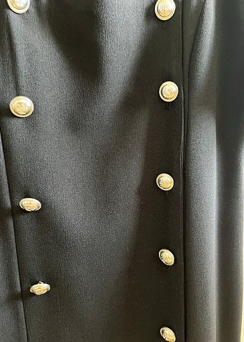 Düğmeli Siyah Midi Elbise - Görsel 3