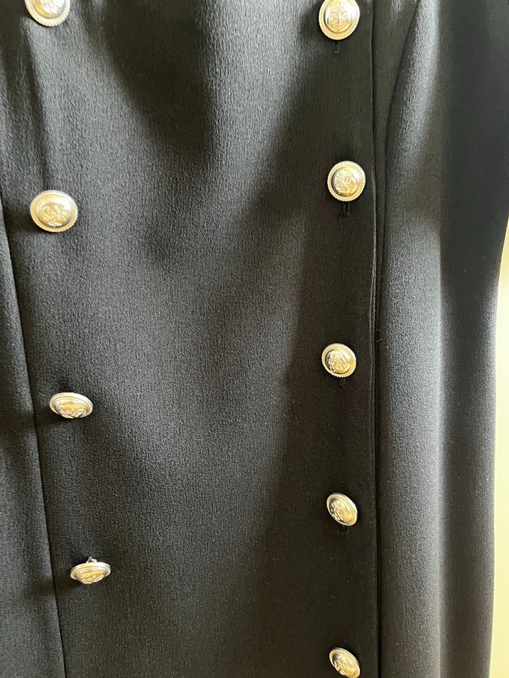 Düğmeli Siyah Midi Elbise - Görsel 3