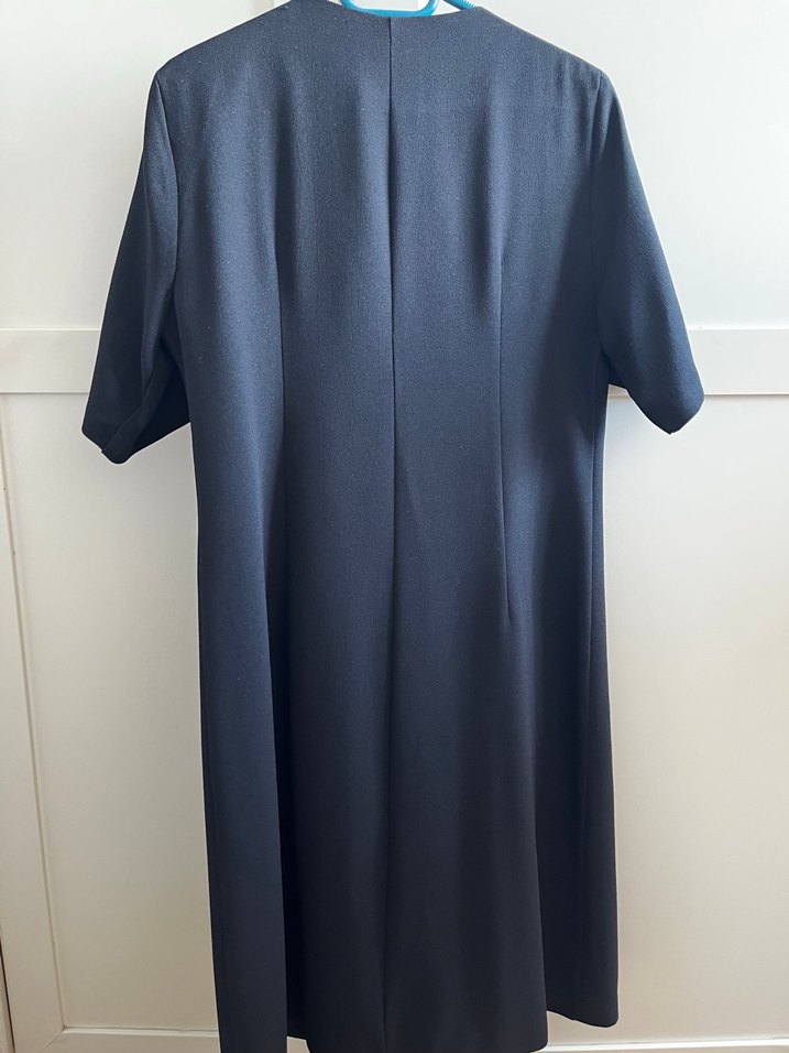 Düğmeli Siyah Midi Elbise - Görsel 5