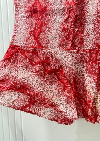 Kırmızı Yılan Desenli Mini  Etek - Görsel 3