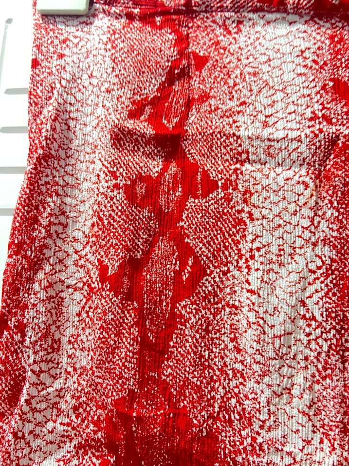 Kırmızı Yılan Desenli Mini  Etek - Görsel 2