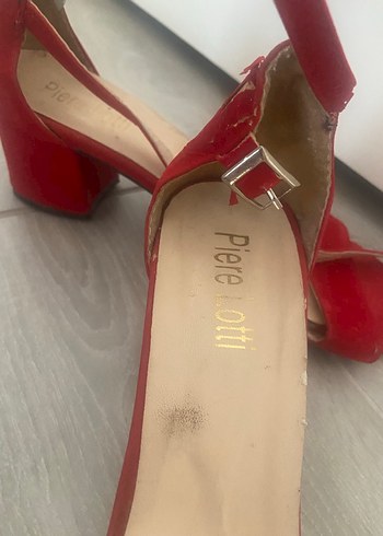 Kırmızı Süet Tokalı Blok Topuklu Kadın Ayakkabı - Görsel 3