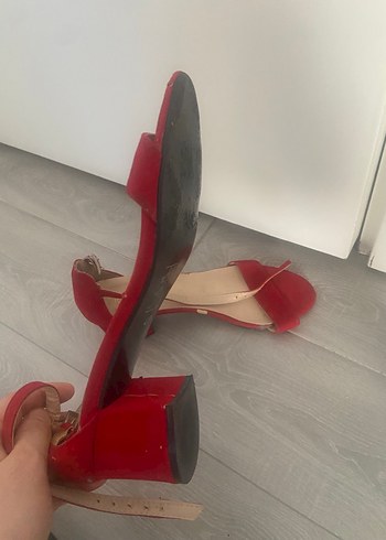 Kırmızı Süet Tokalı Blok Topuklu Kadın Ayakkabı - Görsel 6