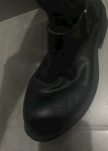 Kadın Siyah Deri Tokalı Dizüstü Bot - Görsel 10