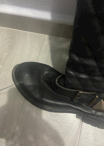 Kadın Siyah Deri Tokalı Dizüstü Bot - Görsel 3