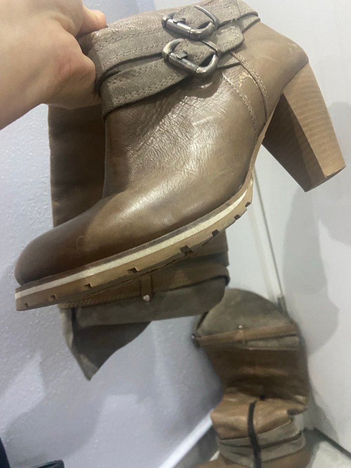 Kahverengi Deri Tokalı Dizüstü Kadın Çizmesi - Görsel 5