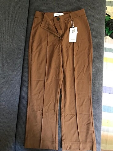 Bershka kumaş pantolon