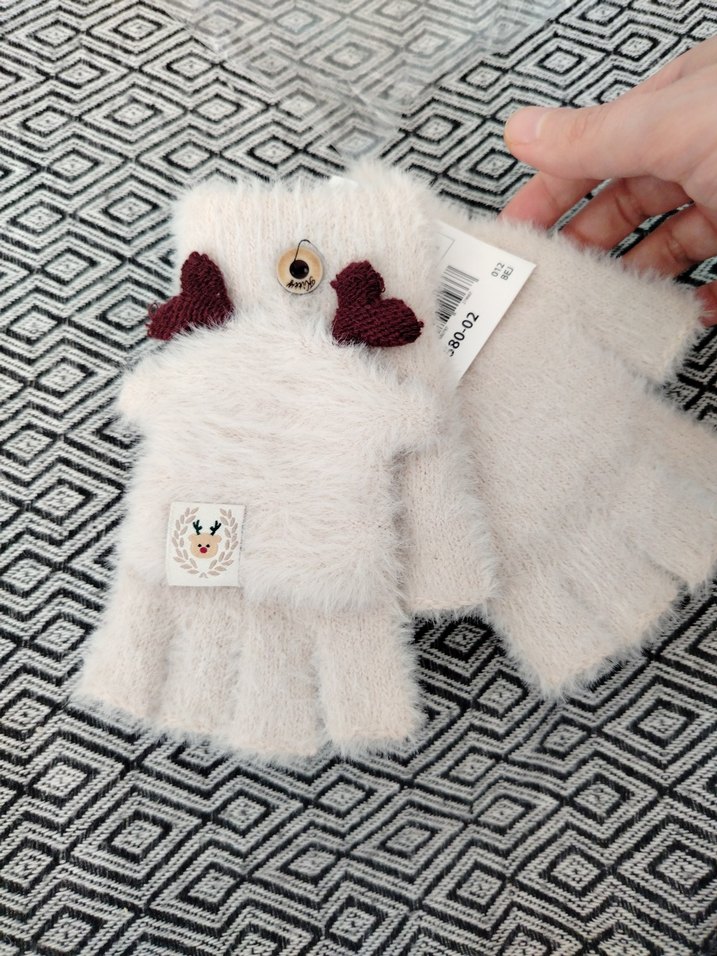 Kitti Çocuk Beyaz Yumuşak Kapaklı Eldiven - Görsel 3