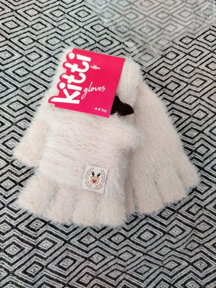 Kitti Çocuk Beyaz Yumuşak Kapaklı Eldiven - Görsel 2
