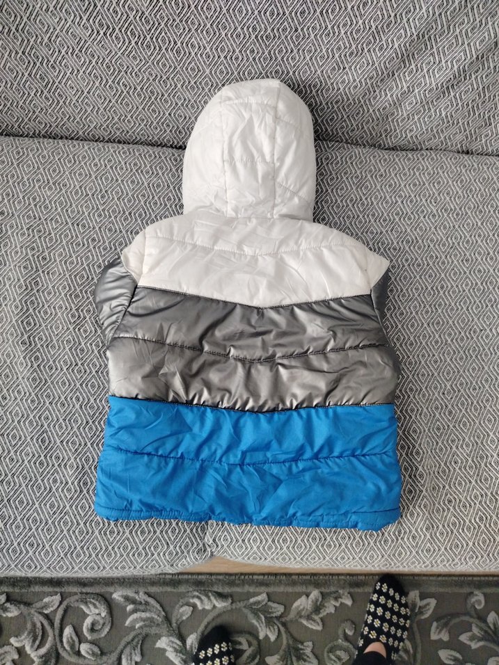 LCW Kids Kapüşonlu Erkek Şişme Mont - Görsel 4