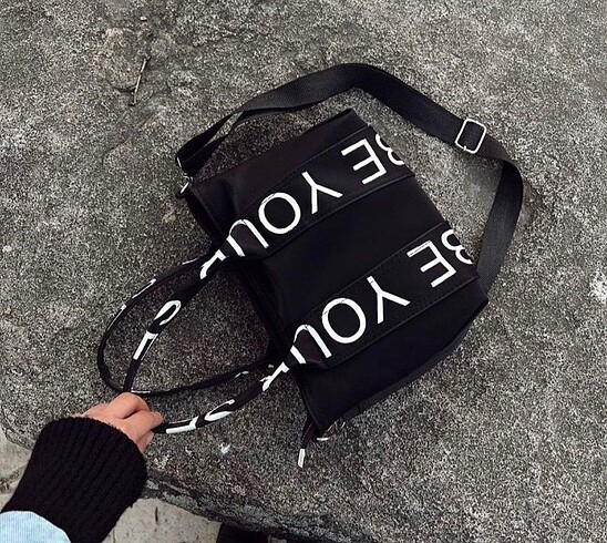Pull and Bear Paraşüt kumaş çanta