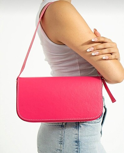 Pembe baget çanta