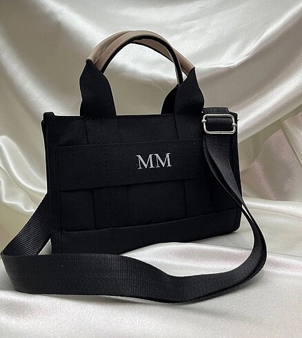 Bershka Mm kol çantası