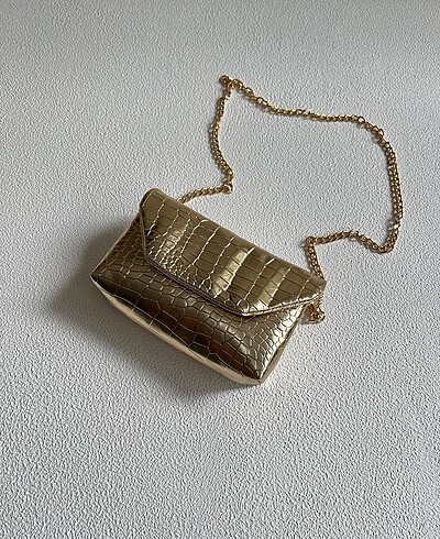 Stradivarius Gold askılı çanta